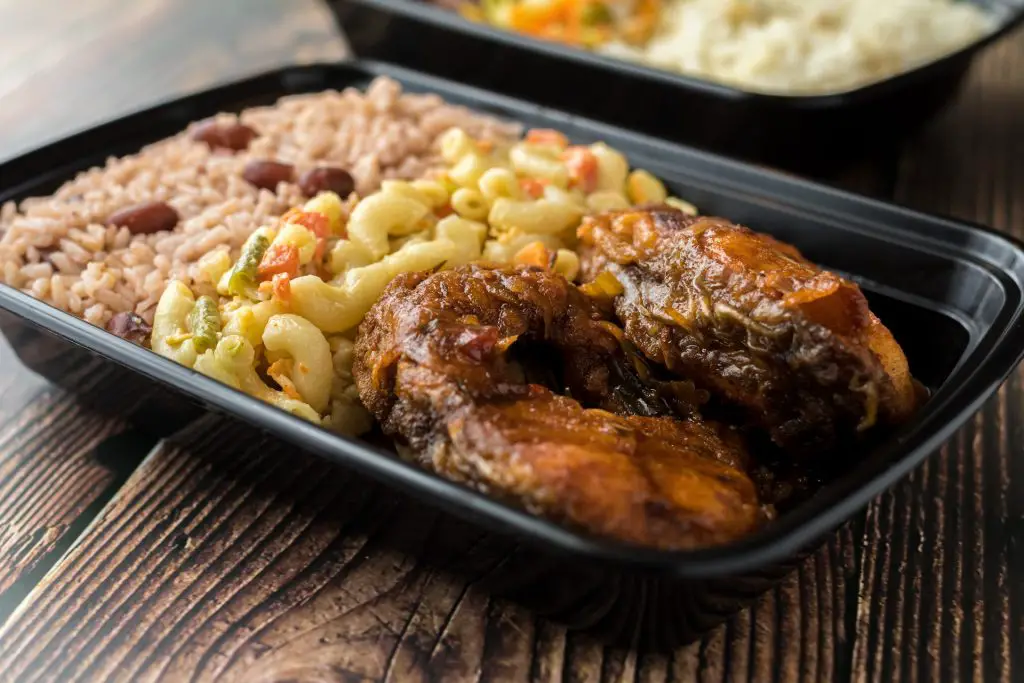 What are traditional Caribbean foods?