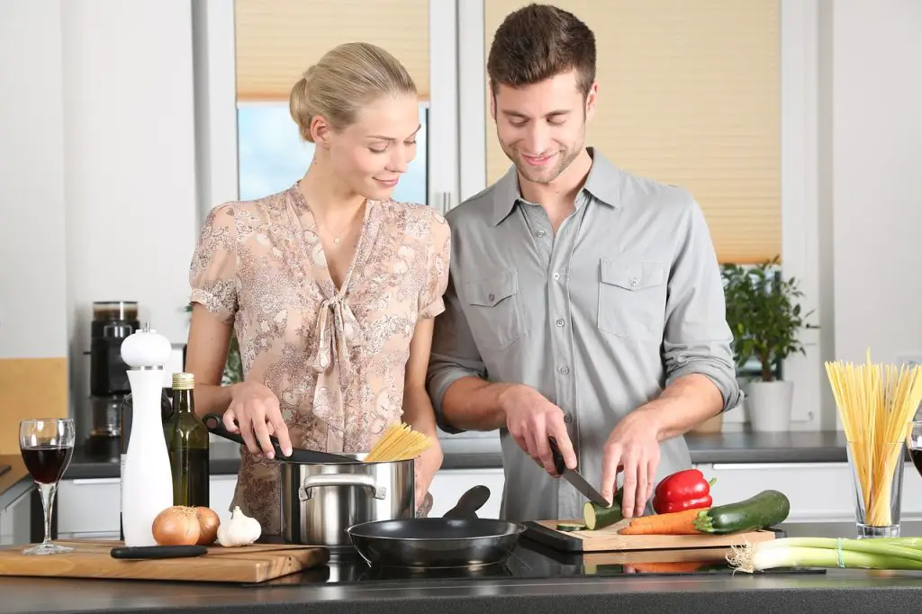 What are the 5 basic cooking skills?
