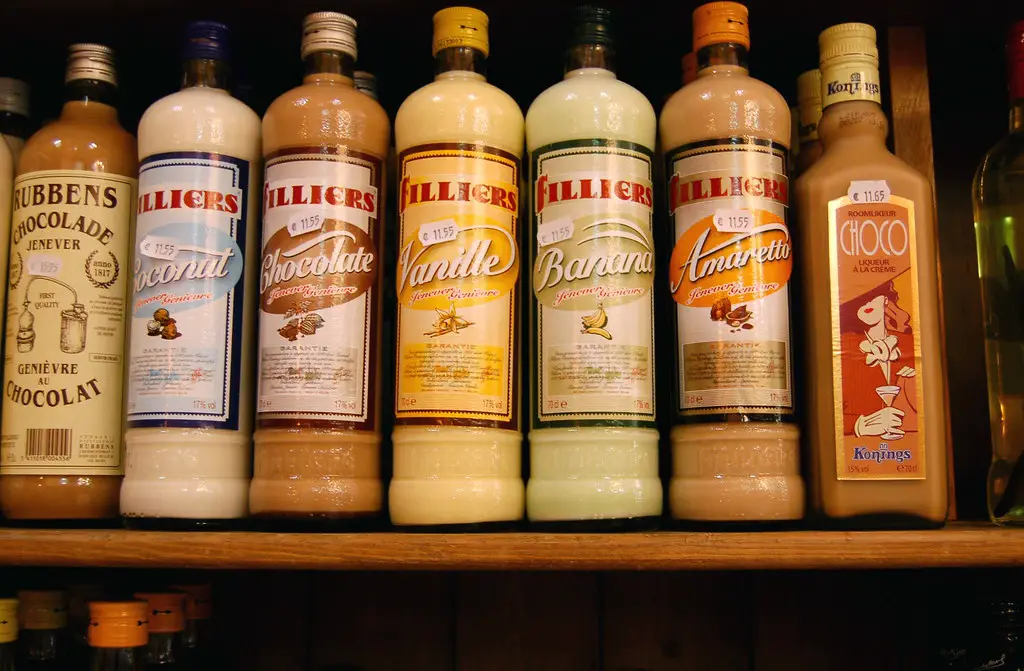 What do you mix with jenever?