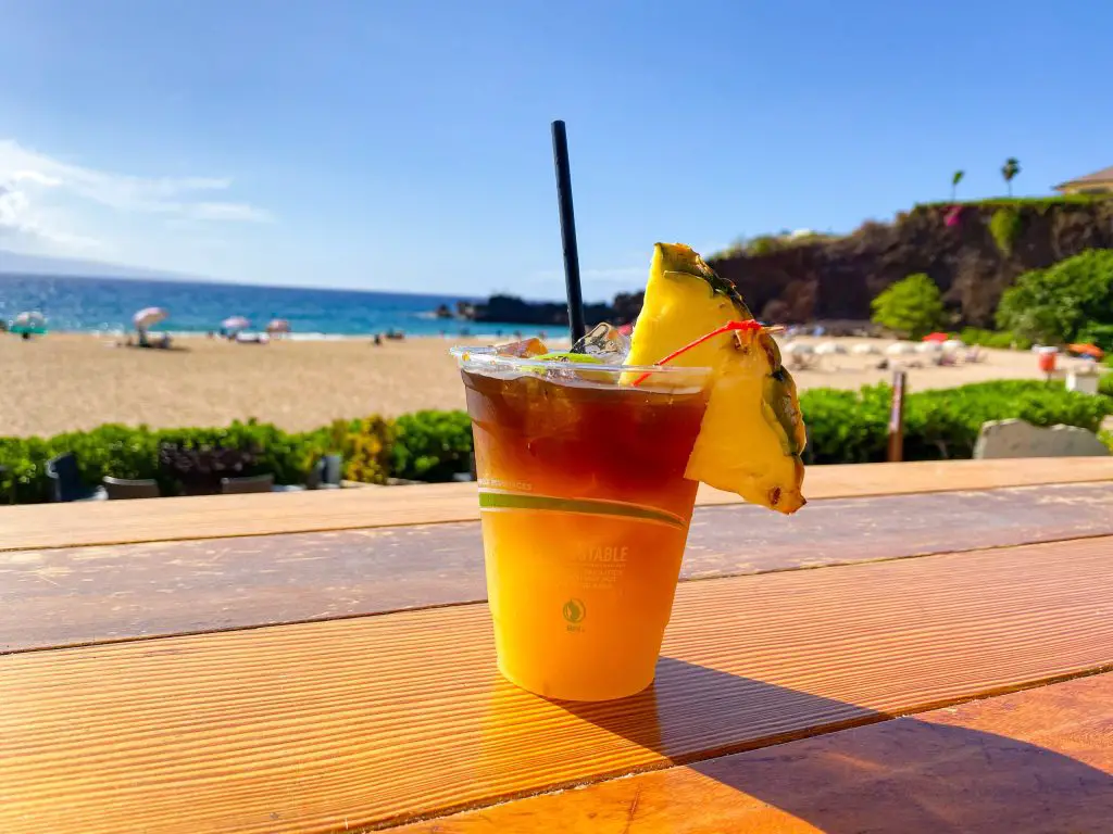 Top 12 Foods & Drinks You Must Try in Hawaii