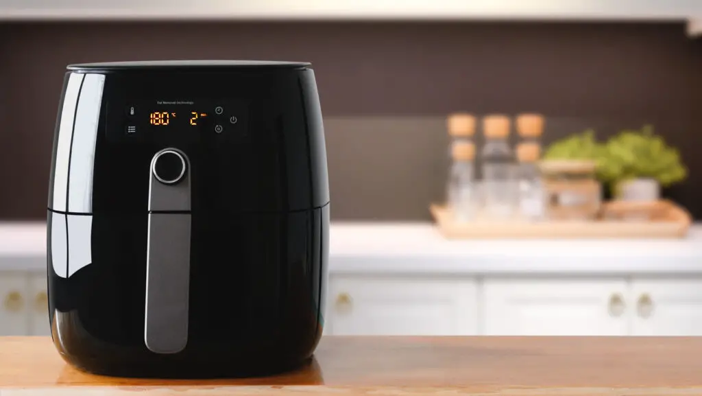 How much can fit in a 2 qt air fryer?