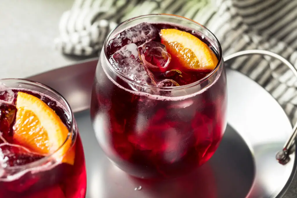 How to Make a Wine Spritzer