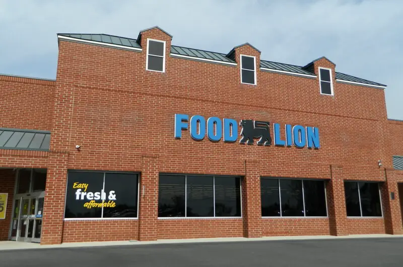 Is Walmart or Food Lion cheaper for food?