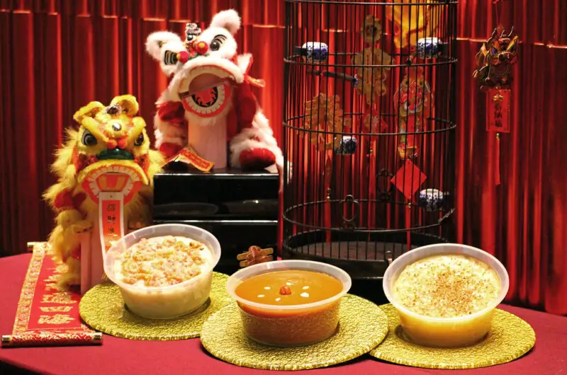 What food is traditionally eaten at Chinese New Year?