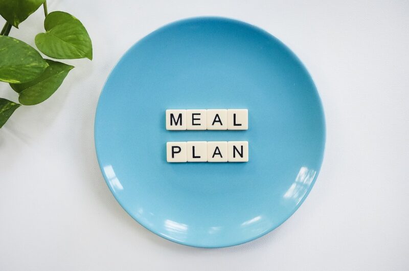 How to Meal Plan Like a Pro (With Free Printable Planner)