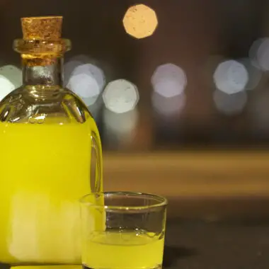 Crafting the Perfect Limoncello Liqueur: A Step-by-Step Recipe Guide