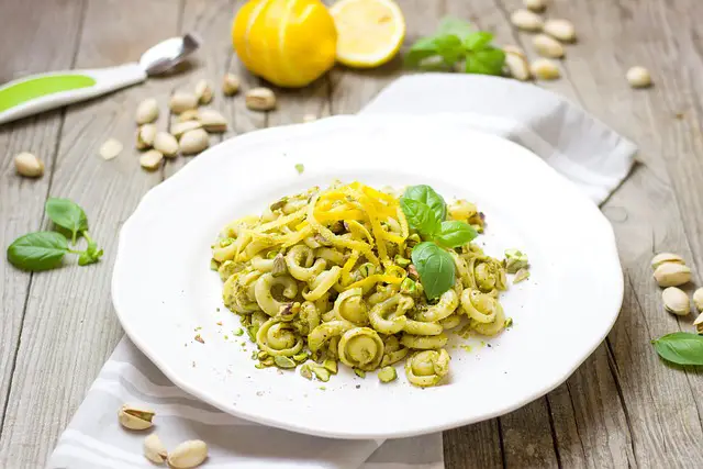 Low-Carb Recipes for Mounjaro 4 pasta 2358540 640