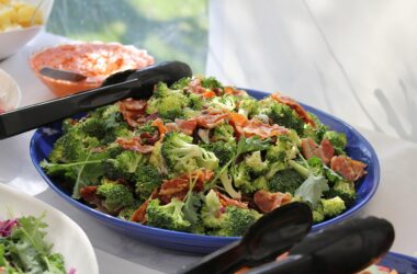 Best Spices and Herbs to Put on Broccoli