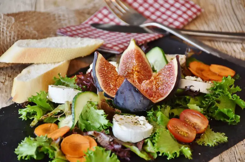 The Pesco-Mediterranean Diet: A Vegetarian Meal Plan for Health and Sustainability