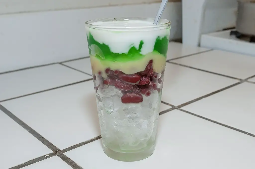 Chè: The Sweet Soul of Vietnamese Cuisine