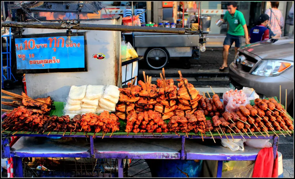 What Foods Do Americans Eat in Thailand?
