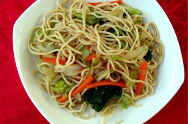 Chow Mein vs. Lo Mein: A Deep Dive into Two Iconic Chinese-American Noodle Dishes